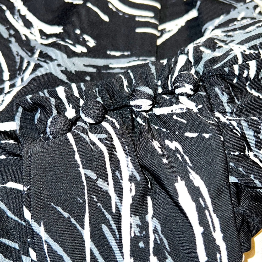 ALFANI Ruched Short Sleeve Shell Top - Picture 8 of 16